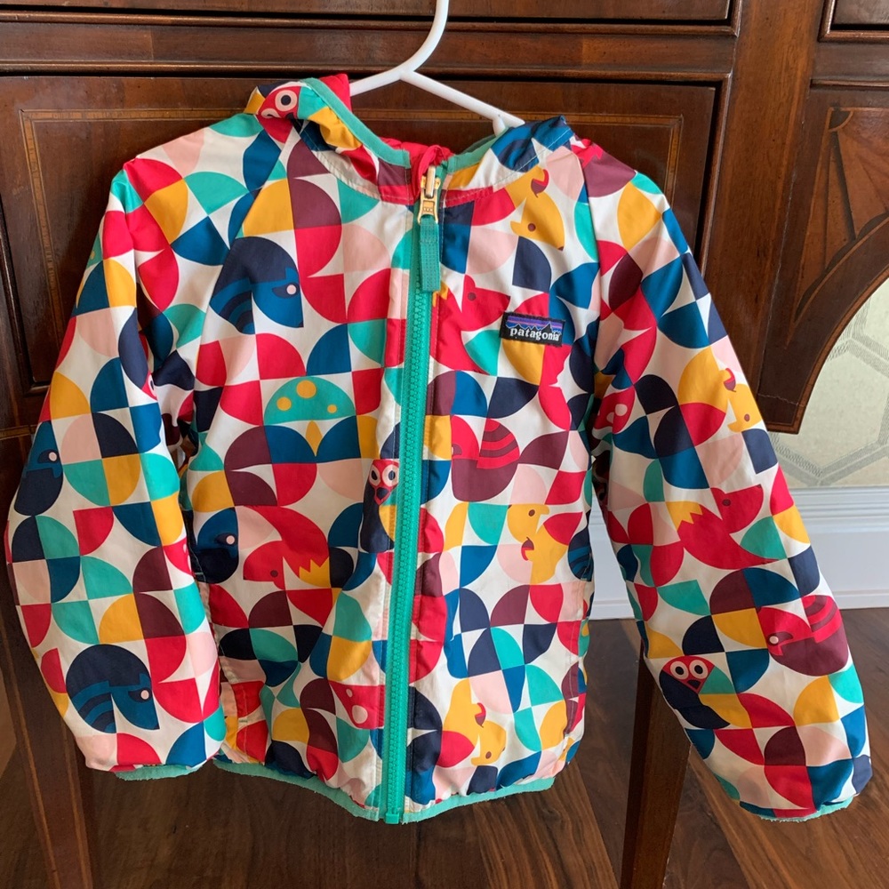 Patagonia girls 4T coat jacket fully reversible with hood